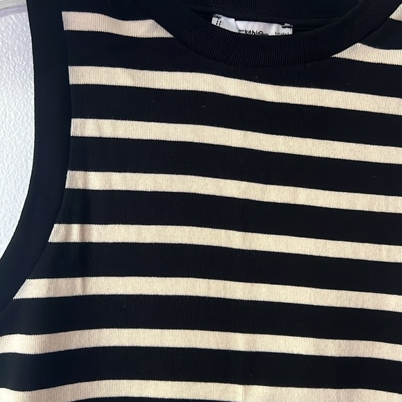 MNG Black and Cream Fitted Crop Tank Sweater Size Small - Picture 2 of 4